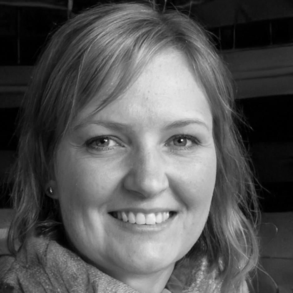 Directora de Análisis Financiero